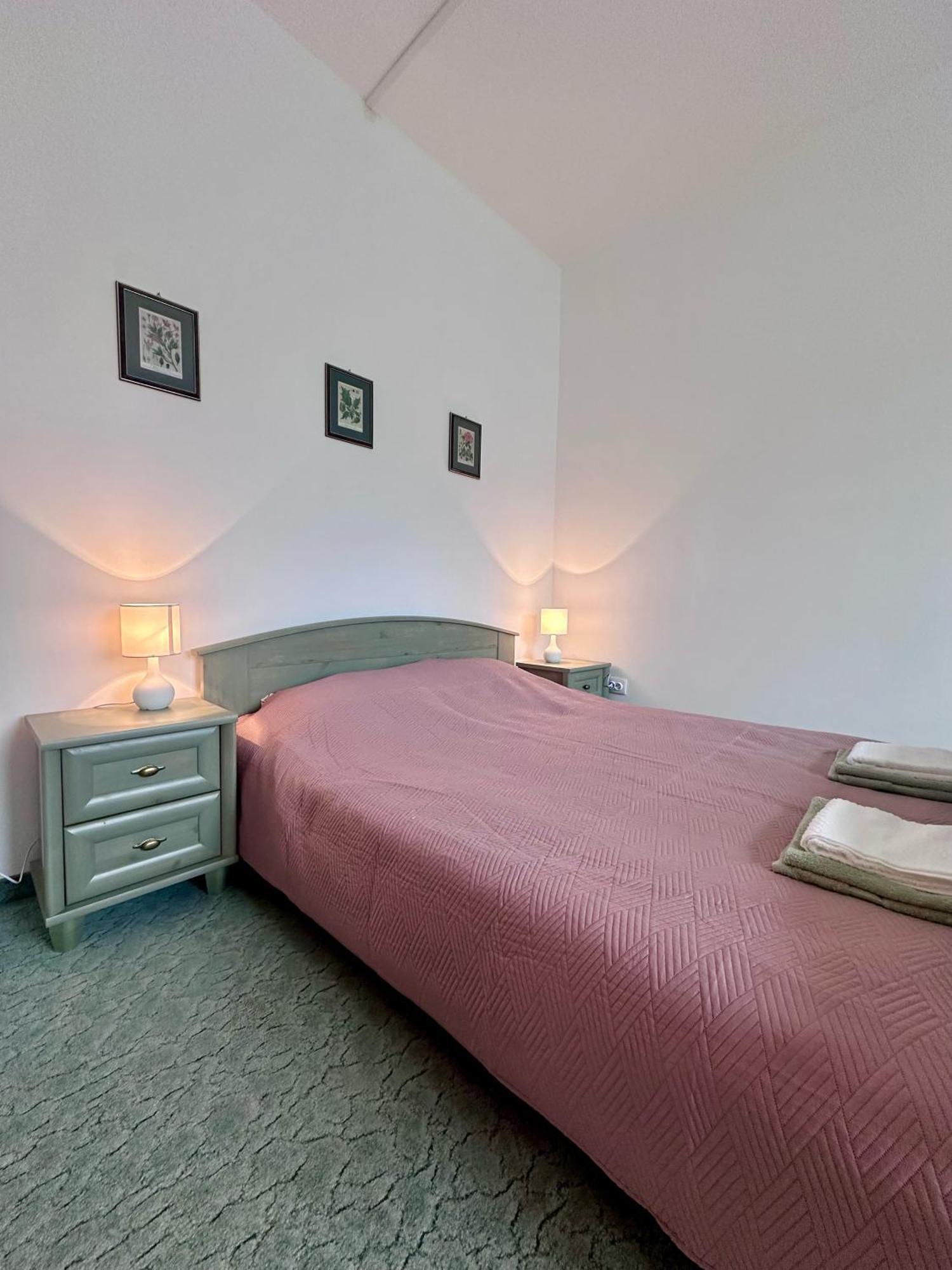 Eden Panzio Aparthotel Bük Exteriör bild