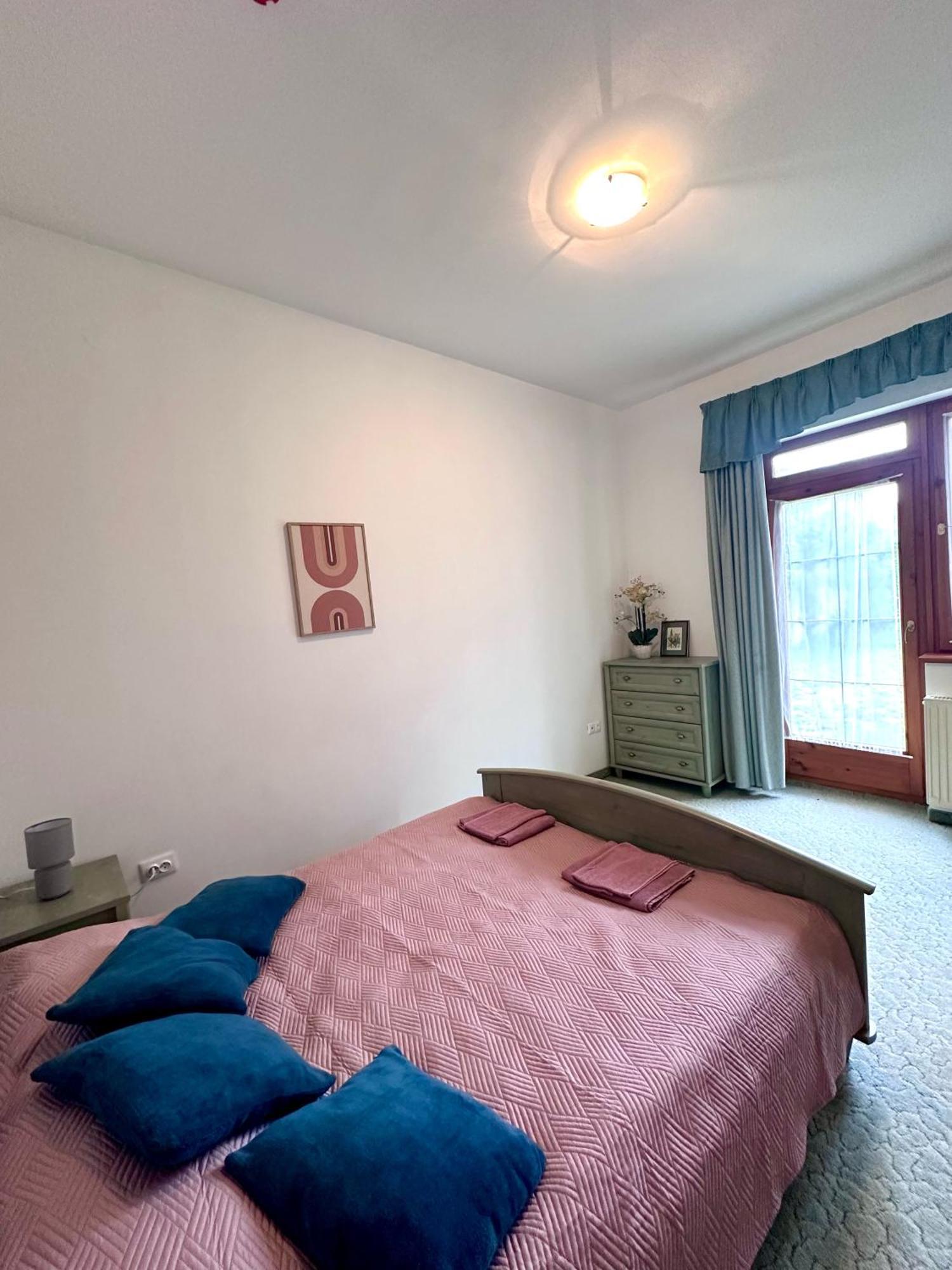Eden Panzio Aparthotel Bük Exteriör bild