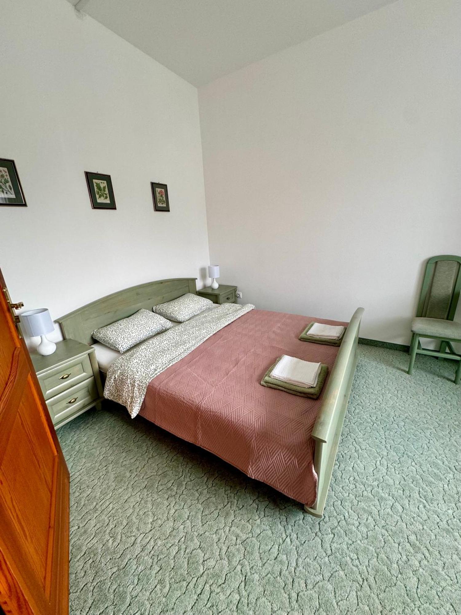 Eden Panzio Aparthotel Bük Exteriör bild
