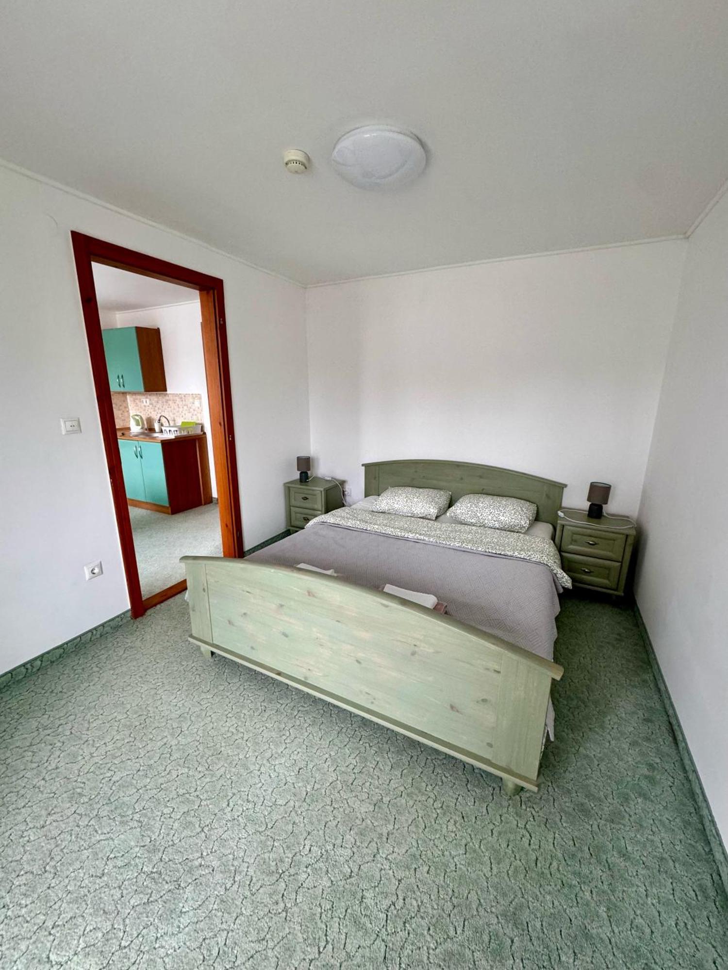 Eden Panzio Aparthotel Bük Exteriör bild