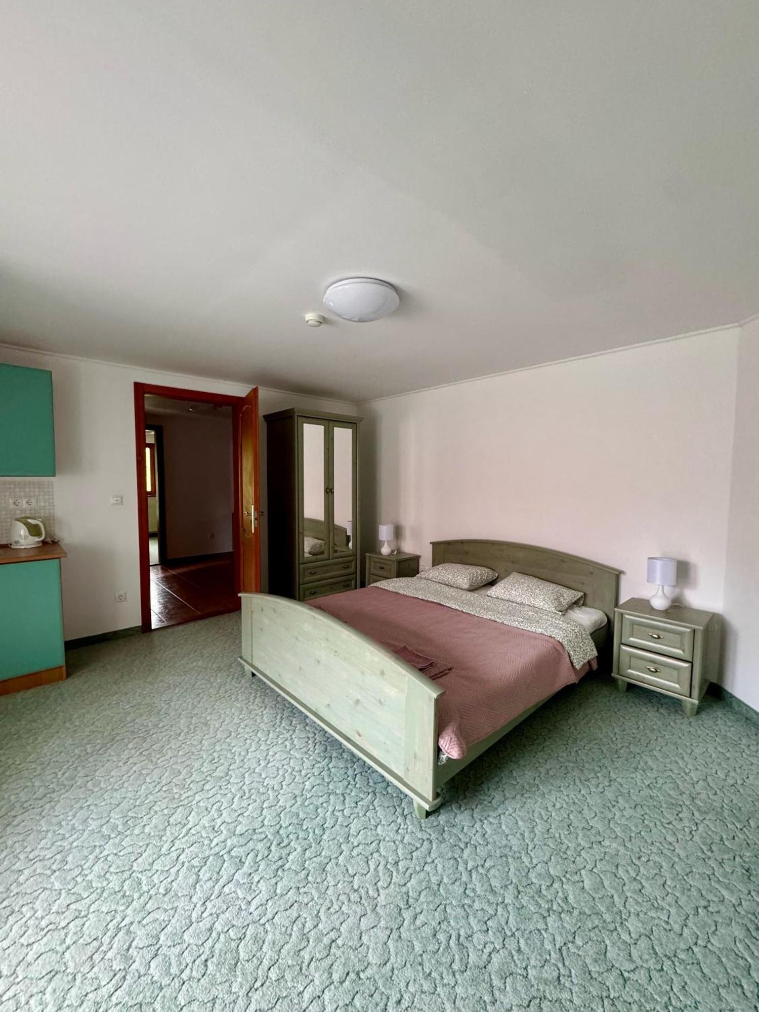 Eden Panzio Aparthotel Bük Exteriör bild